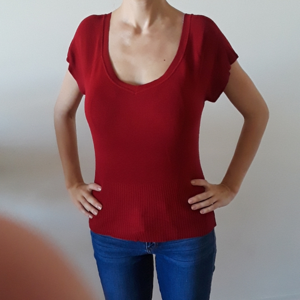 Zero sleeveless sweater